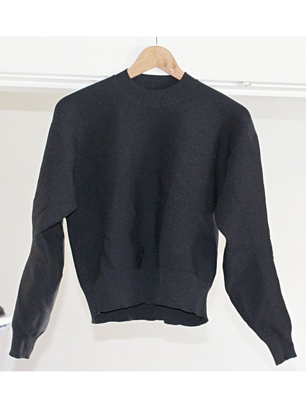 Lululemon - Women’s All Around Crewneck - Seamless Blouson Style, Lrg or Med